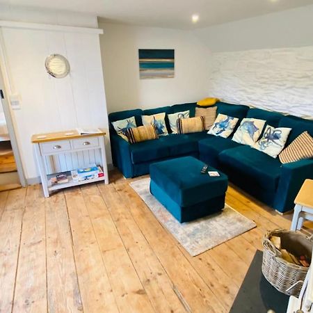 Spindrift Is A Beautiful Newly Refurbished Three Bedroom Private Family House Located On The Old Harbour And The Coastal Path In The Heart Of Beautiful Polperro Ngoại thất bức ảnh