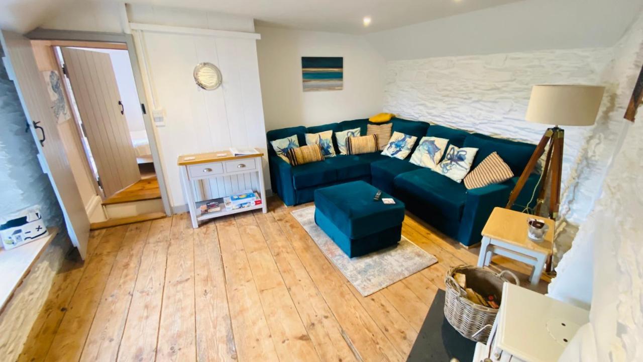 Spindrift Is A Beautiful Newly Refurbished Three Bedroom Private Family House Located On The Old Harbour And The Coastal Path In The Heart Of Beautiful Polperro Ngoại thất bức ảnh