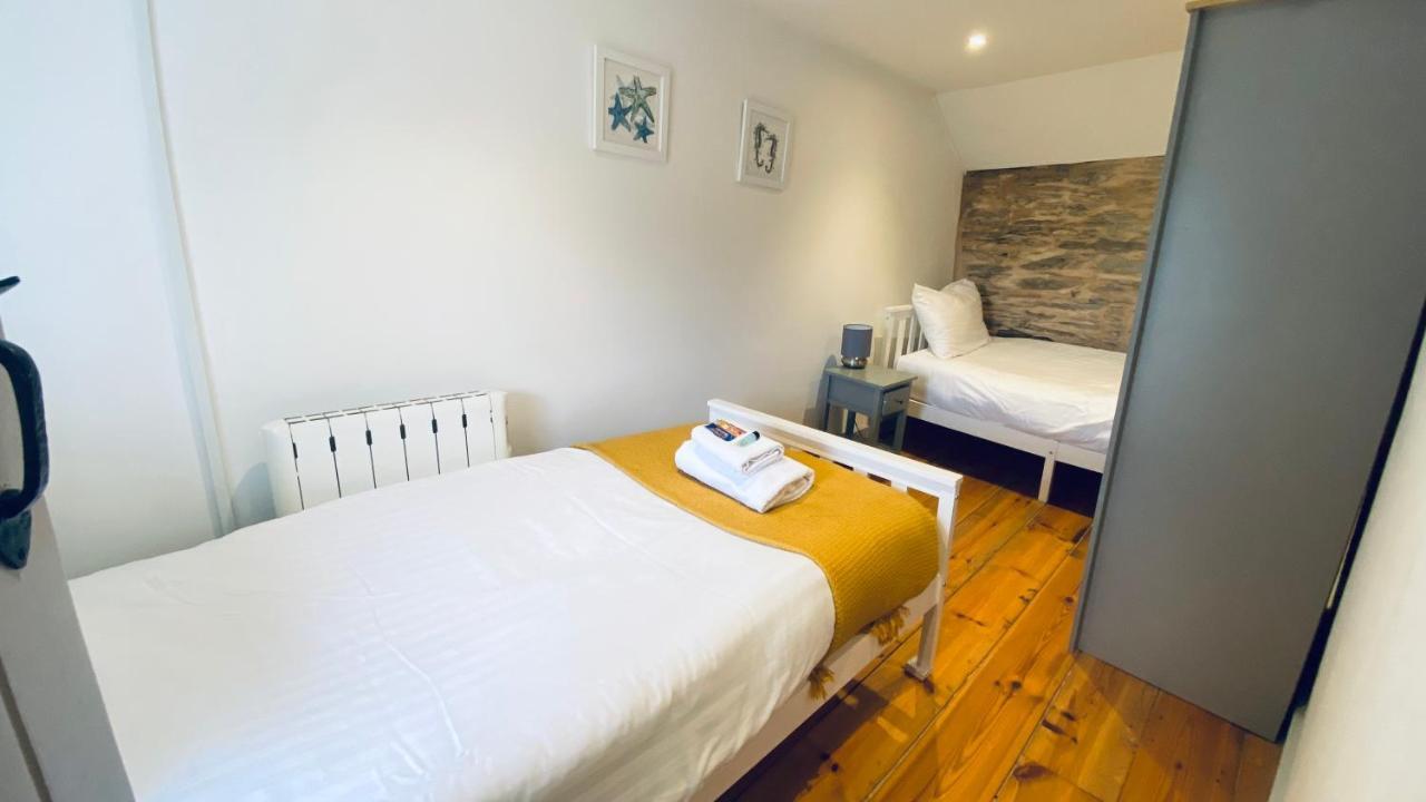 Spindrift Is A Beautiful Newly Refurbished Three Bedroom Private Family House Located On The Old Harbour And The Coastal Path In The Heart Of Beautiful Polperro Ngoại thất bức ảnh